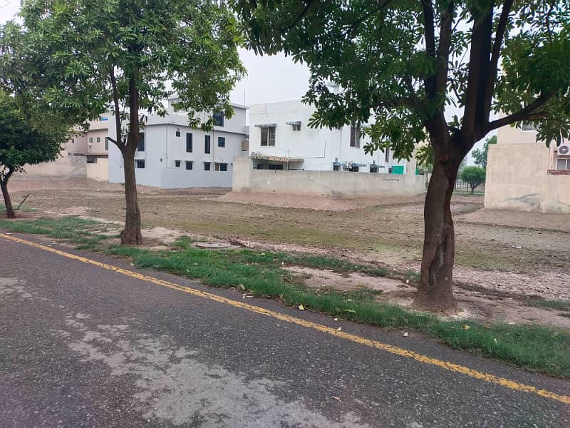 10 Marla Plot For Sale In Khayaban e Zafar Society Lhr. 4