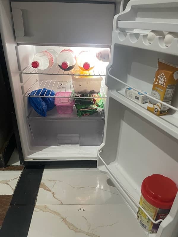 dawlance refrigerator 1