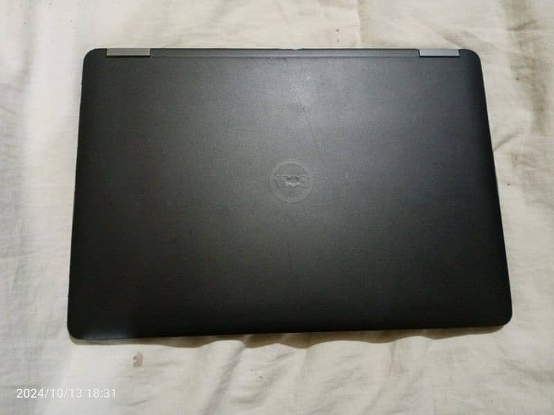 Dell latitude E7270 i5 6th Generation 9