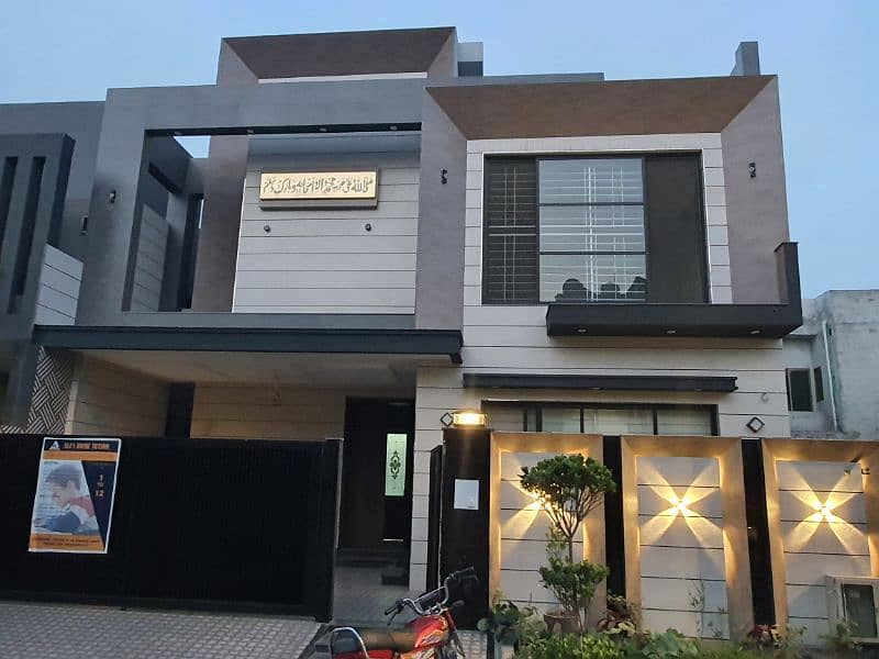 Master piece,modern designed house for sale 0