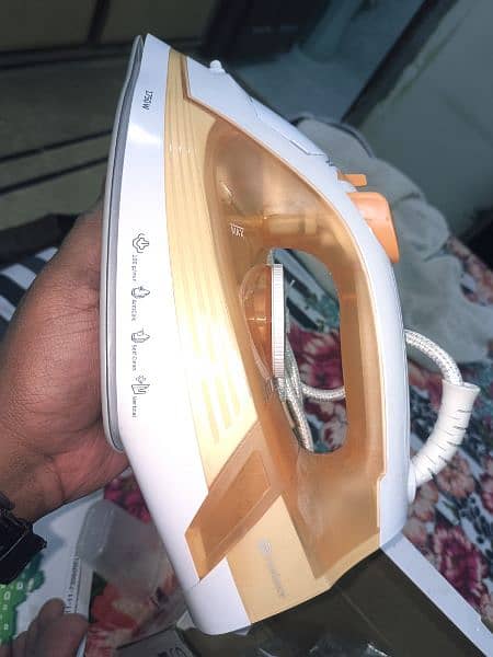 light Weight Steam Iron 2217 2