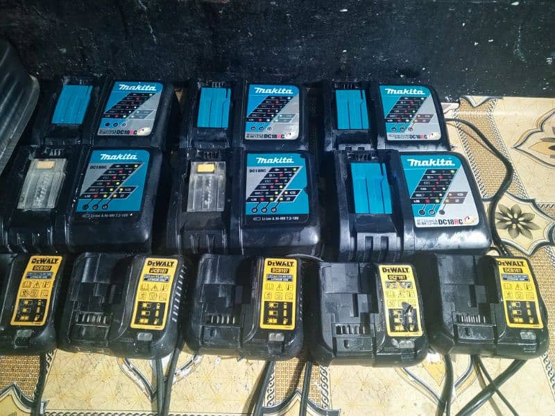 Makita DeWalt battery charger 1