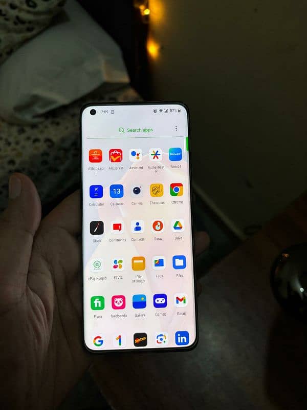 one plus 9 pro glass cracked but working 100% 6