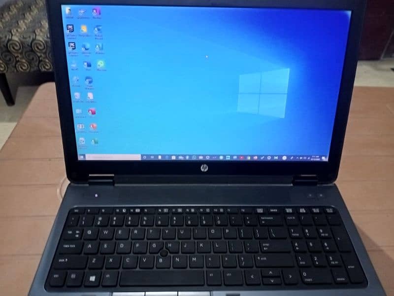 hp laptop zbook in limited use condition with 8 GB and 128 ssd 2