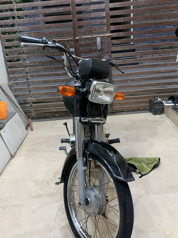 HONDA CD 70 2021 9