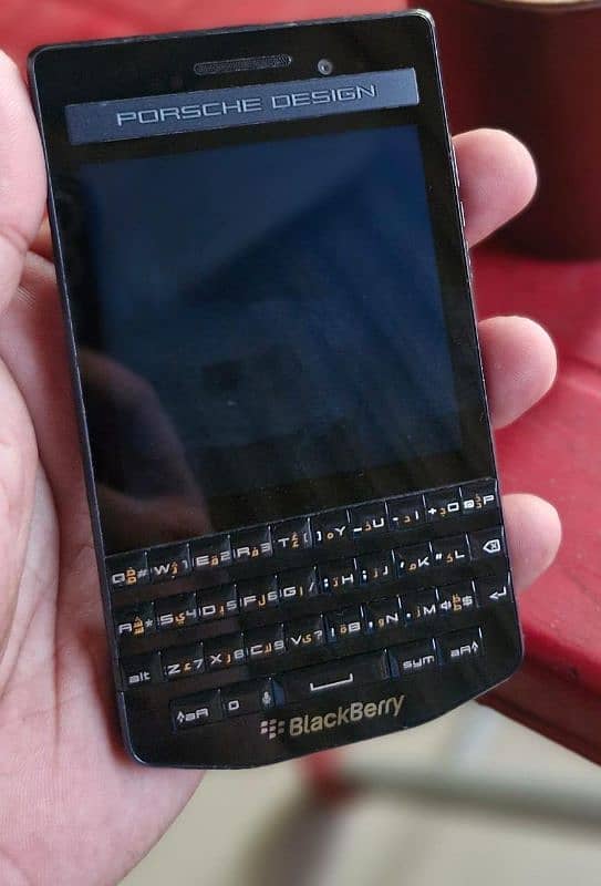 Blackberry porsche design p9983 model 2