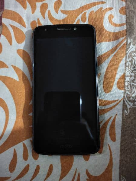 moto E4 1