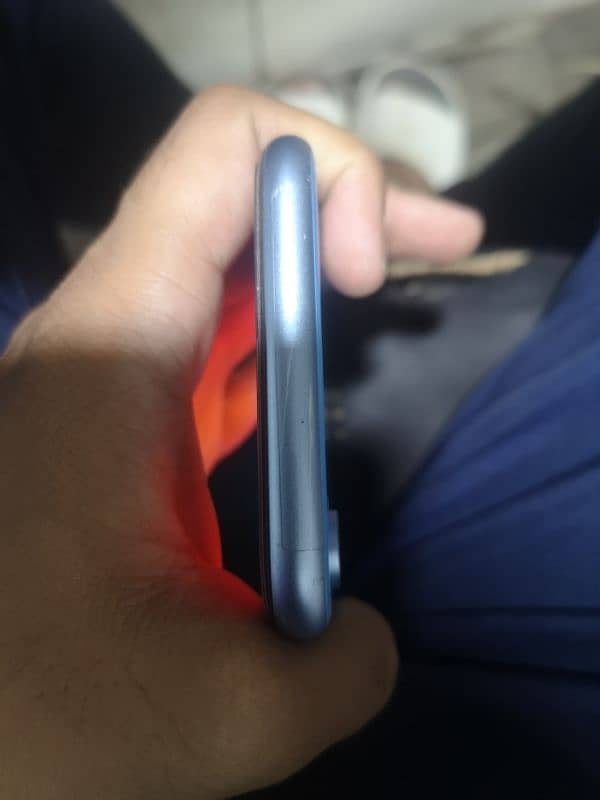 IPhone xr 64 jb pta aproved fu 4