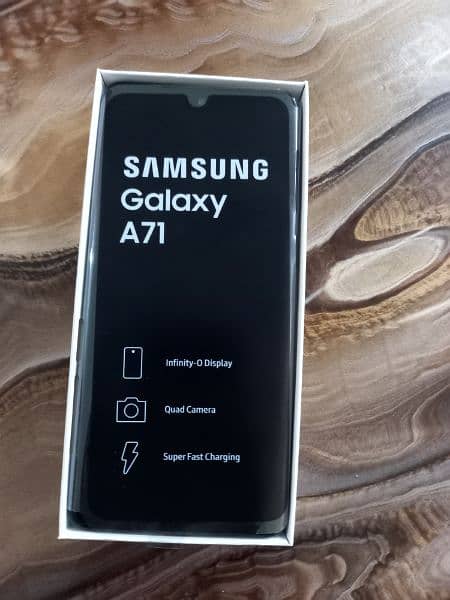 samsung galaxy A71 white color 4