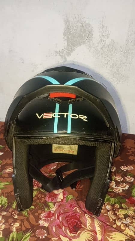 Vector Helmat use 10/10 Condition 03214833320 6