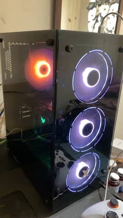 Selling MY GAMING PC. .