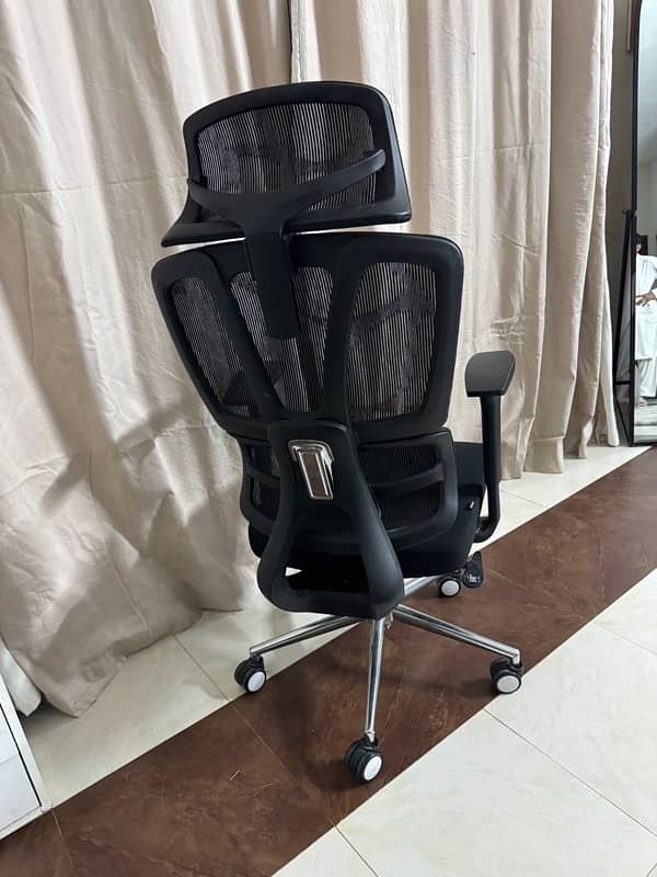 gameing chair or office chair 1