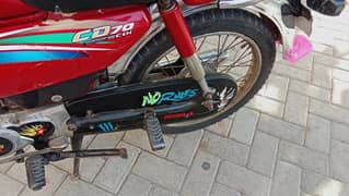 bike all ok hy koi kam nhi honey wala  03016911921 per call kren