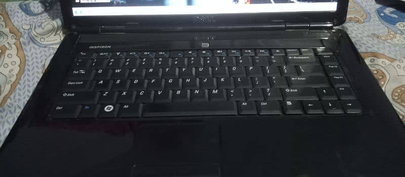 Dell Inspiron 1545 Glossy body Dual Core 1