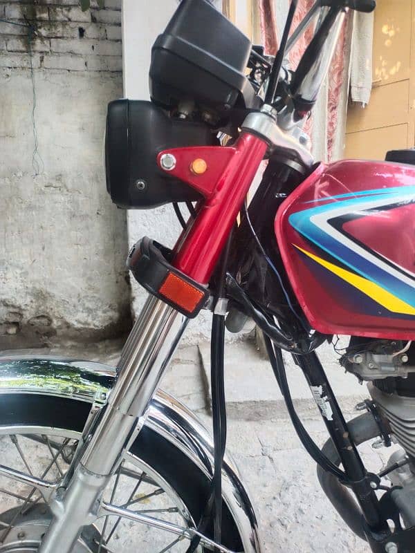 Honda 125cg urgent for sale my contact 0320. . 49. . . 68. . . 362 1