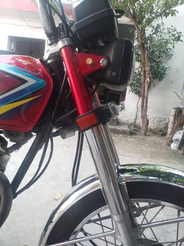 Honda 125cg urgent for sale my contact 0320. . 49. . . 68. . . 362 3