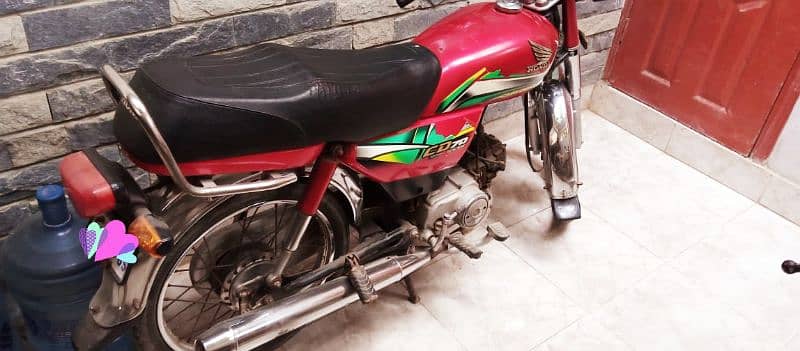 Honda cd 70 2022 model Red Karachi No. 03160787090 3