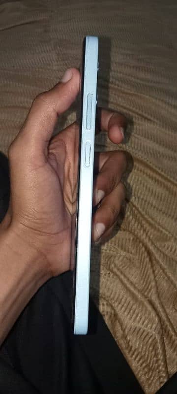 10 by 10 phone Hy just like new abhi Liya tha koi masla naii 2