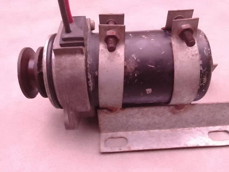 12 Volt DC Motor 1