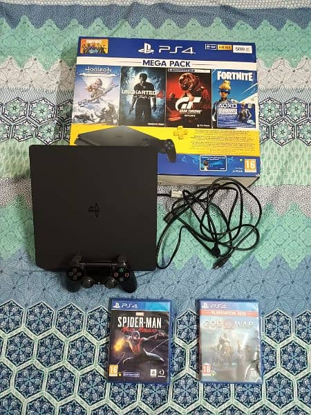 PS4 SLIM WITH 3 GAMES 1