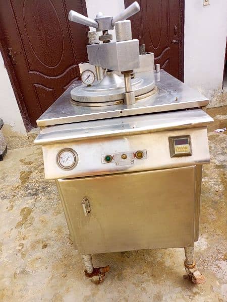 Broast Machine Automatic. . . 03041777570 0