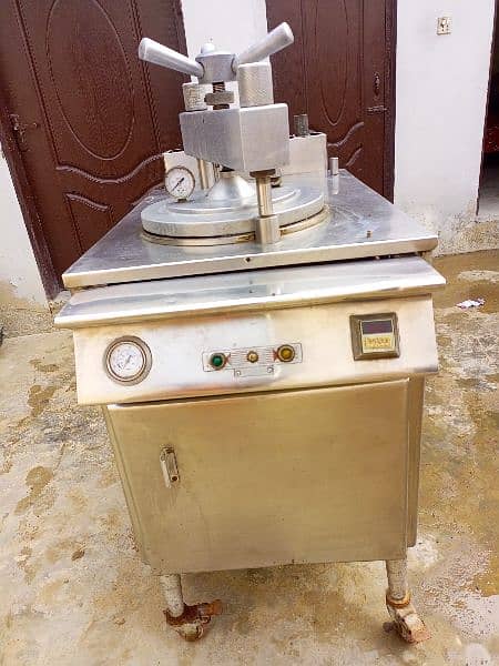 Broast Machine Automatic. . . 03041777570 5