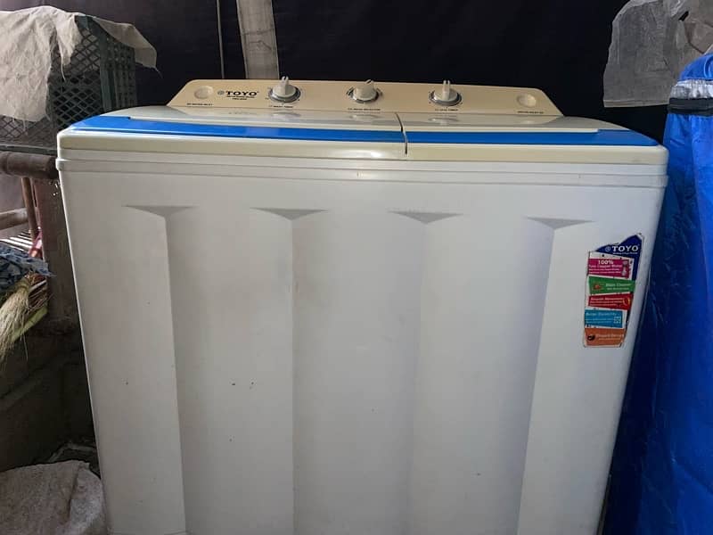 Toyo Twin Tub Washing Machine 1