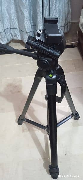 APKINA 2284 - TRIPOD HEAVY DUTY PROFESSIONAL 8