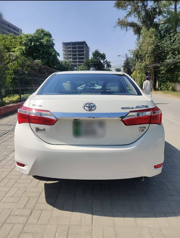 Toyota Altis Grande 2015 3