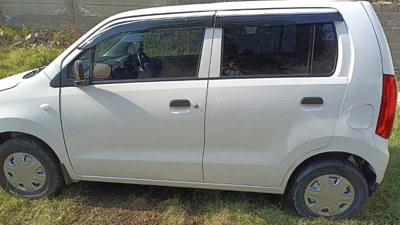 Suzuki Wagon R 2019 3