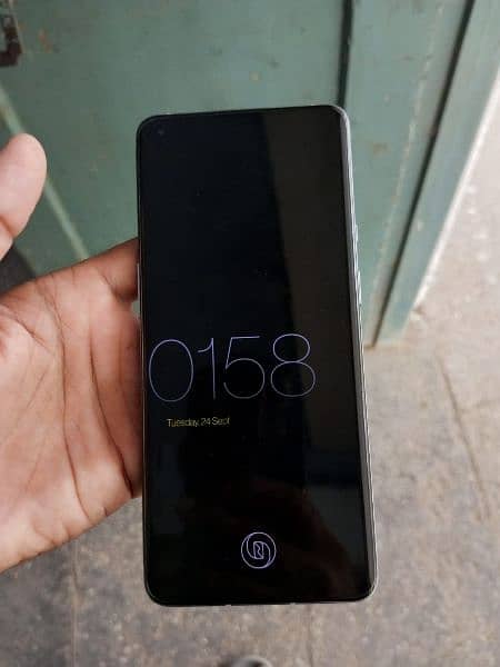 one plus 9 pro Condition 10/10 with charger 4