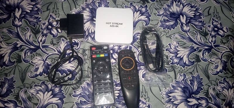 Android Box Hot Stream 8gb 64gb urgent sell 11