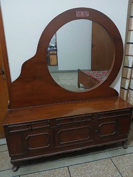 Double bed Along Dressing Table with Mirror 6