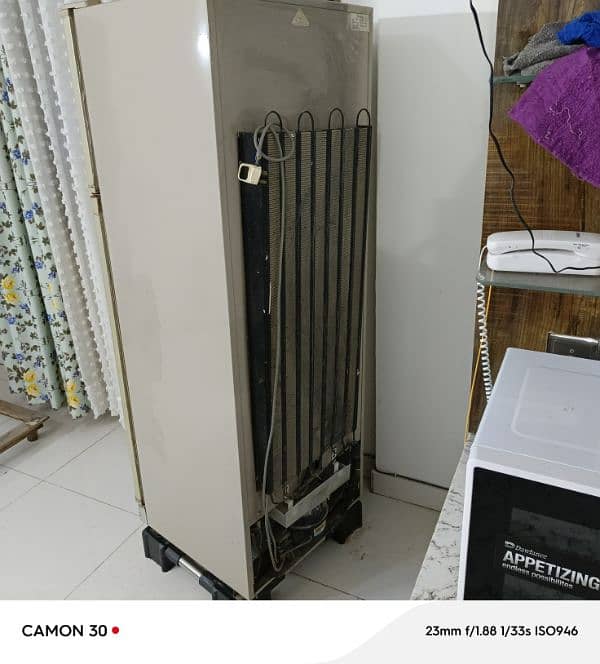 Dawlance refrigerator in good condition for sale 6