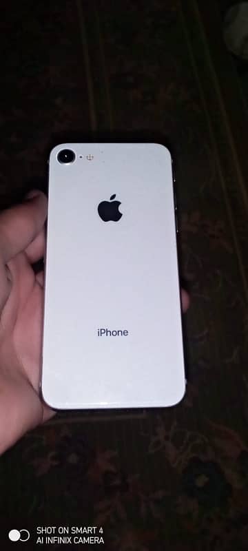 iPhone 8 0