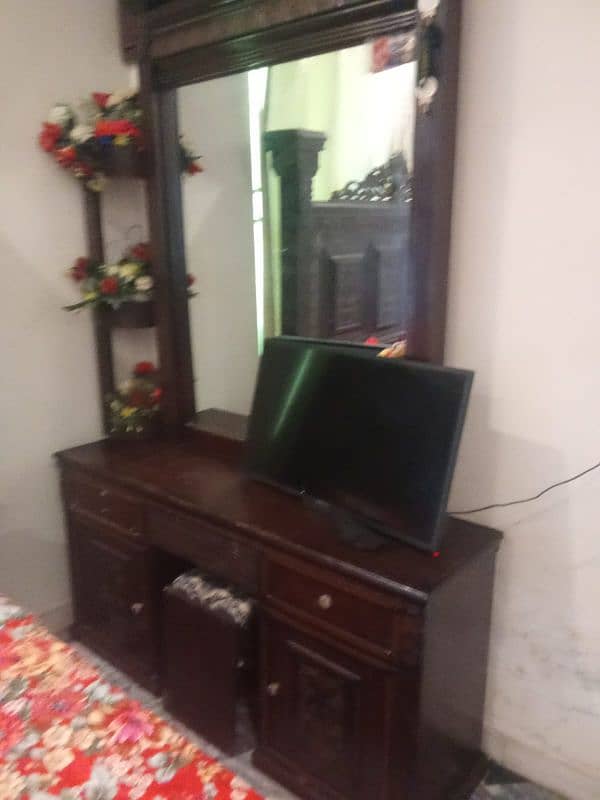 Furniture for sale in reasonable price No damage space issue 5