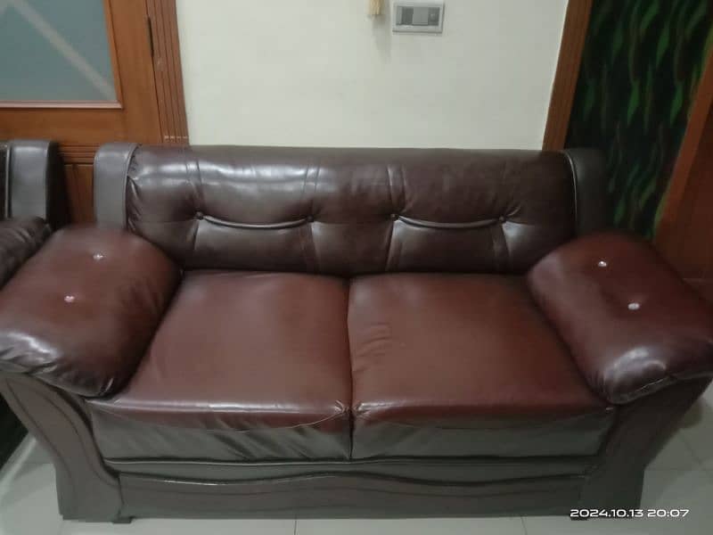 leather sofa 0