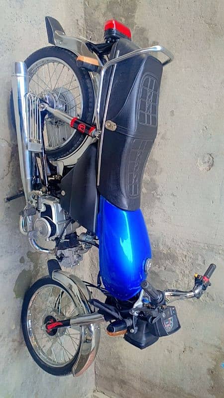 DHOOM 70 2022 model 2