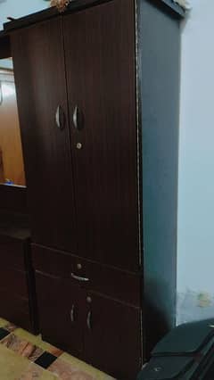 selling wardrobe in reasonable price