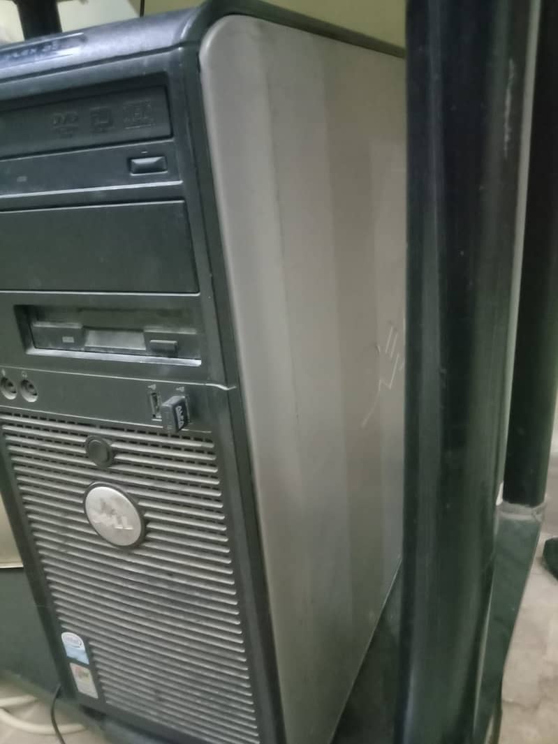 PC for sale with trolley 1