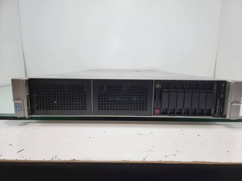 HP ProLiant DL380 Gen9 & Dell Poweredge Server R730 0