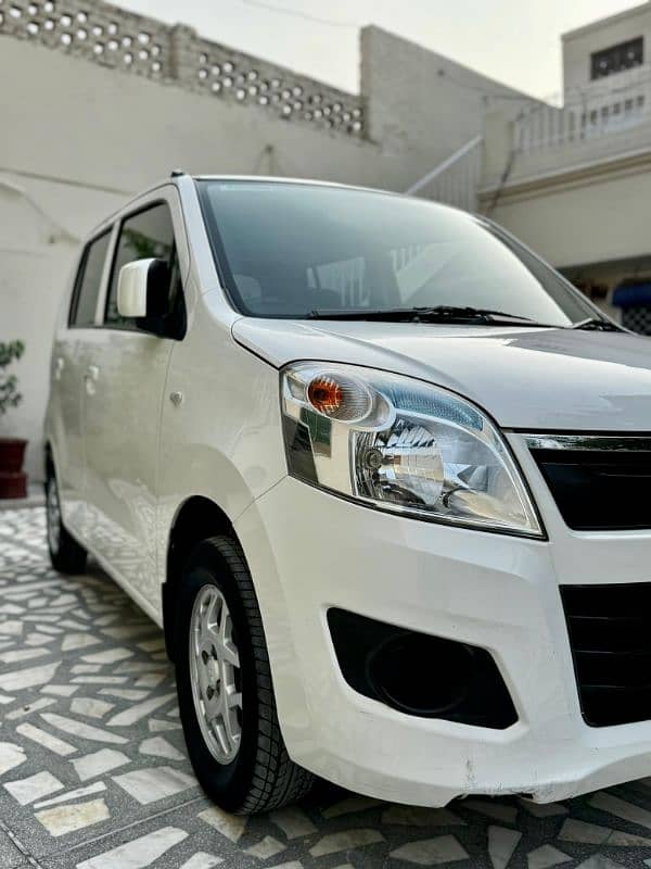 Suzuki Wagon R 2018 1