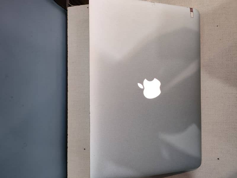 Apple MacBook Air 2016 1