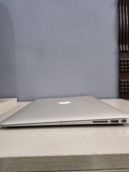 Apple MacBook Air 2016 6