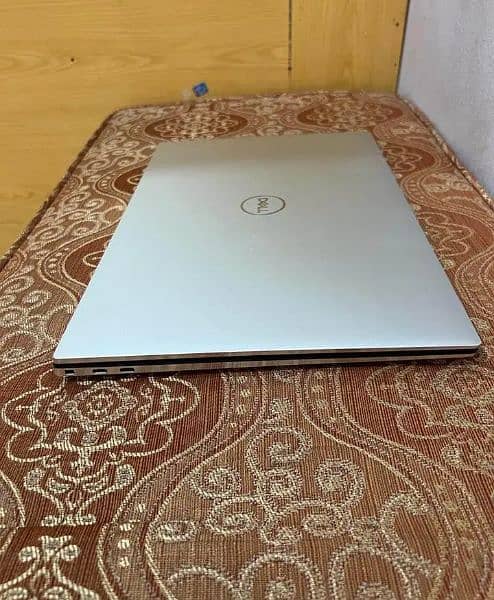 Dell XPS 9710  Core i9  11 Generation 2