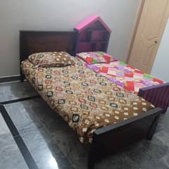 Single Bed without Mattress