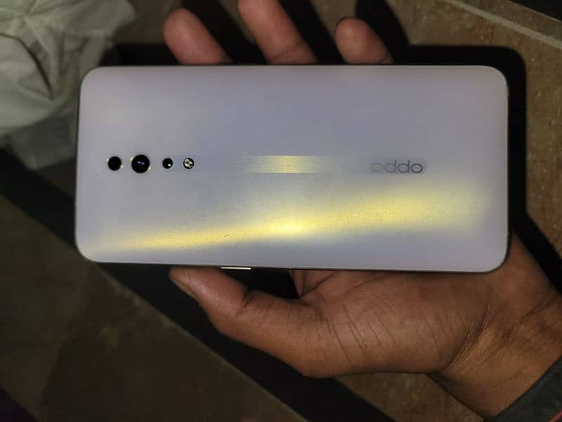 oppo Reno z pta aprov 03172574492 1