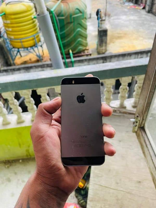 Iphone 5s stroge 64 GB PTA approved for sale 03427588638 My Whatsapp 0