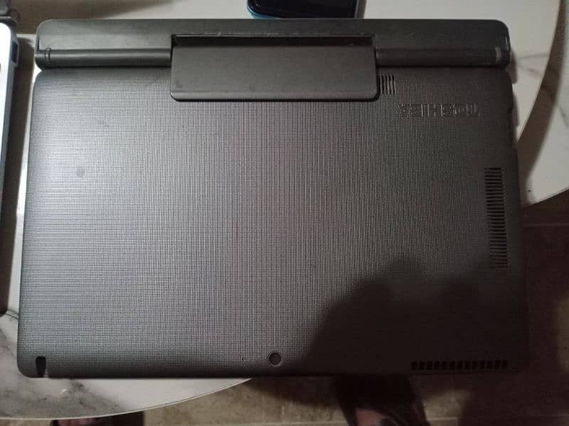 Toshiba Laptop 1