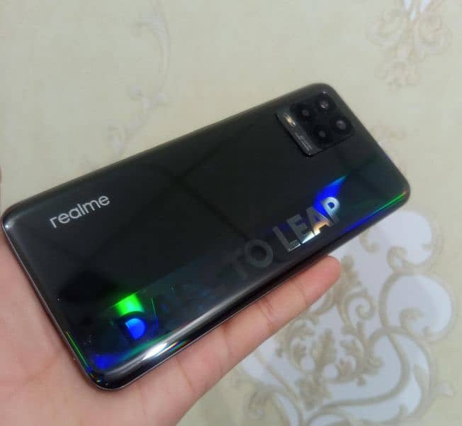 realme 8 mobile phone 6